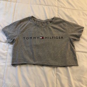 Cropped Tommy Hilfiger tee